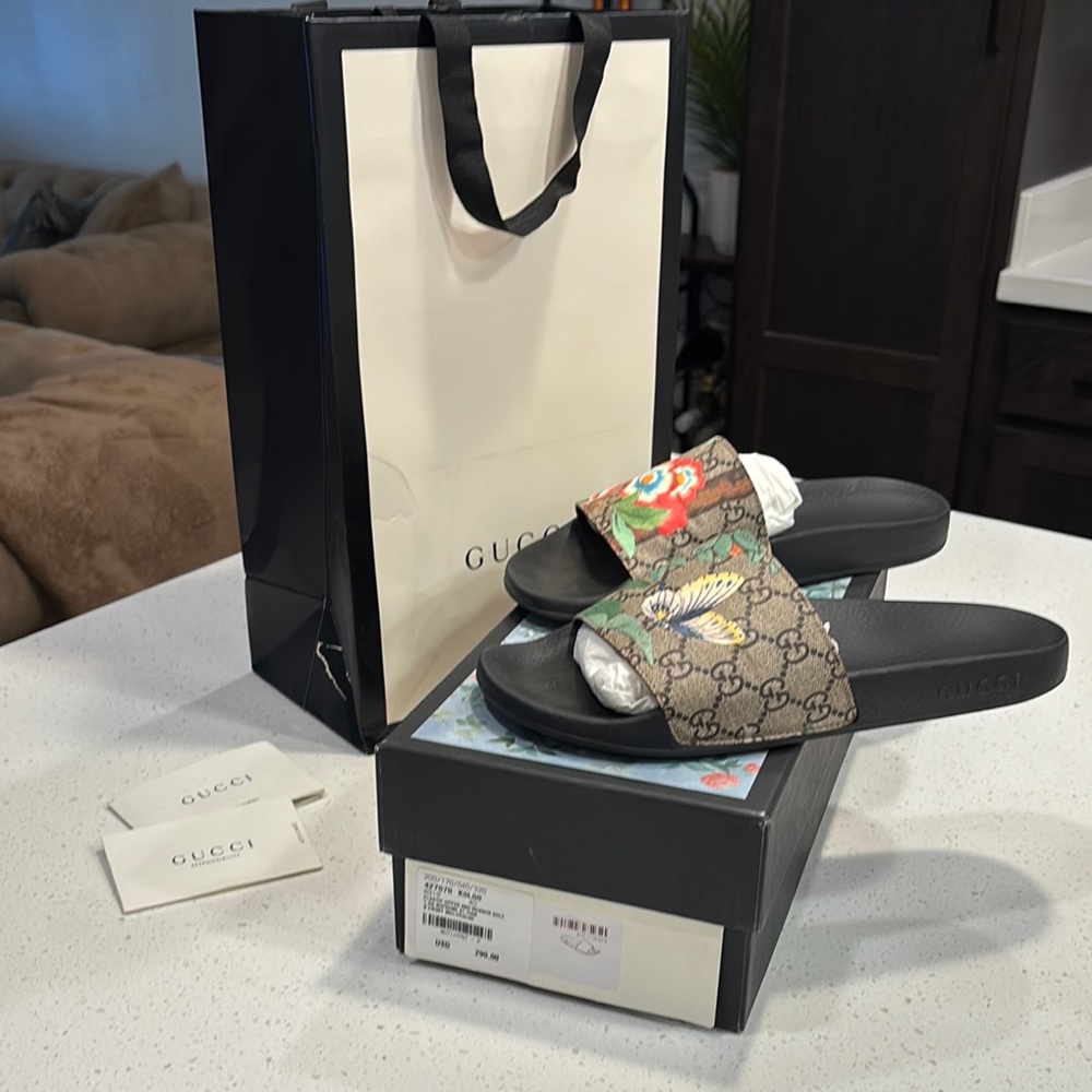 Gucci Black and Brown Slides with Floral Design